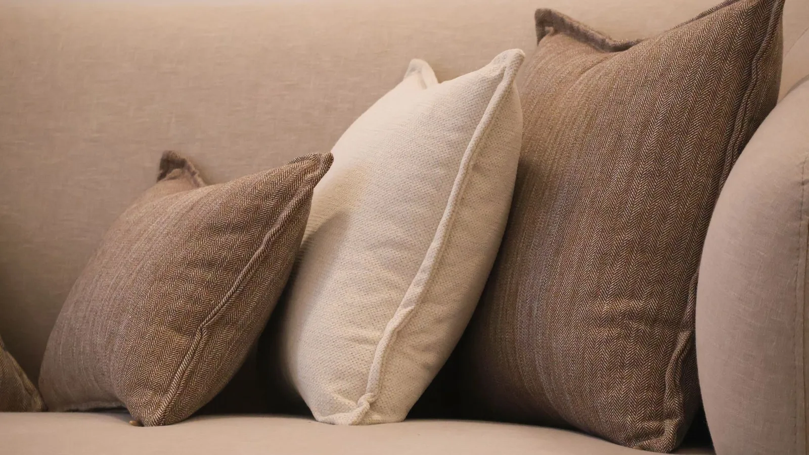 Nivaas — Home Furnishing storefront theme